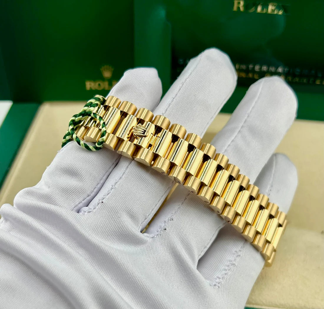 Rolex Day-Date 40mm 228348RBR Green Dial Diamond Bezel 2022 Full Set